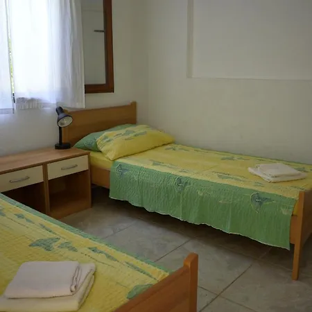 Apartments By The Sea Milna, Vis - 8943 Apartment Rukavac (Vis)